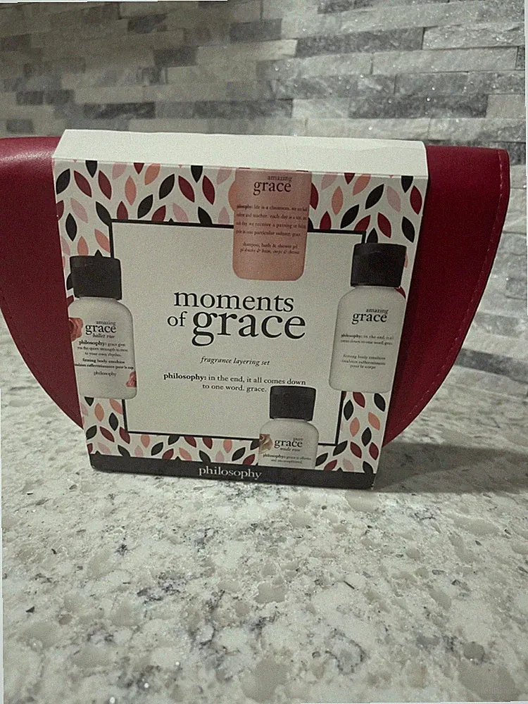 Philosophy Fragrance Layering Set Moments of Grace Travel Bag Set of 4 Red