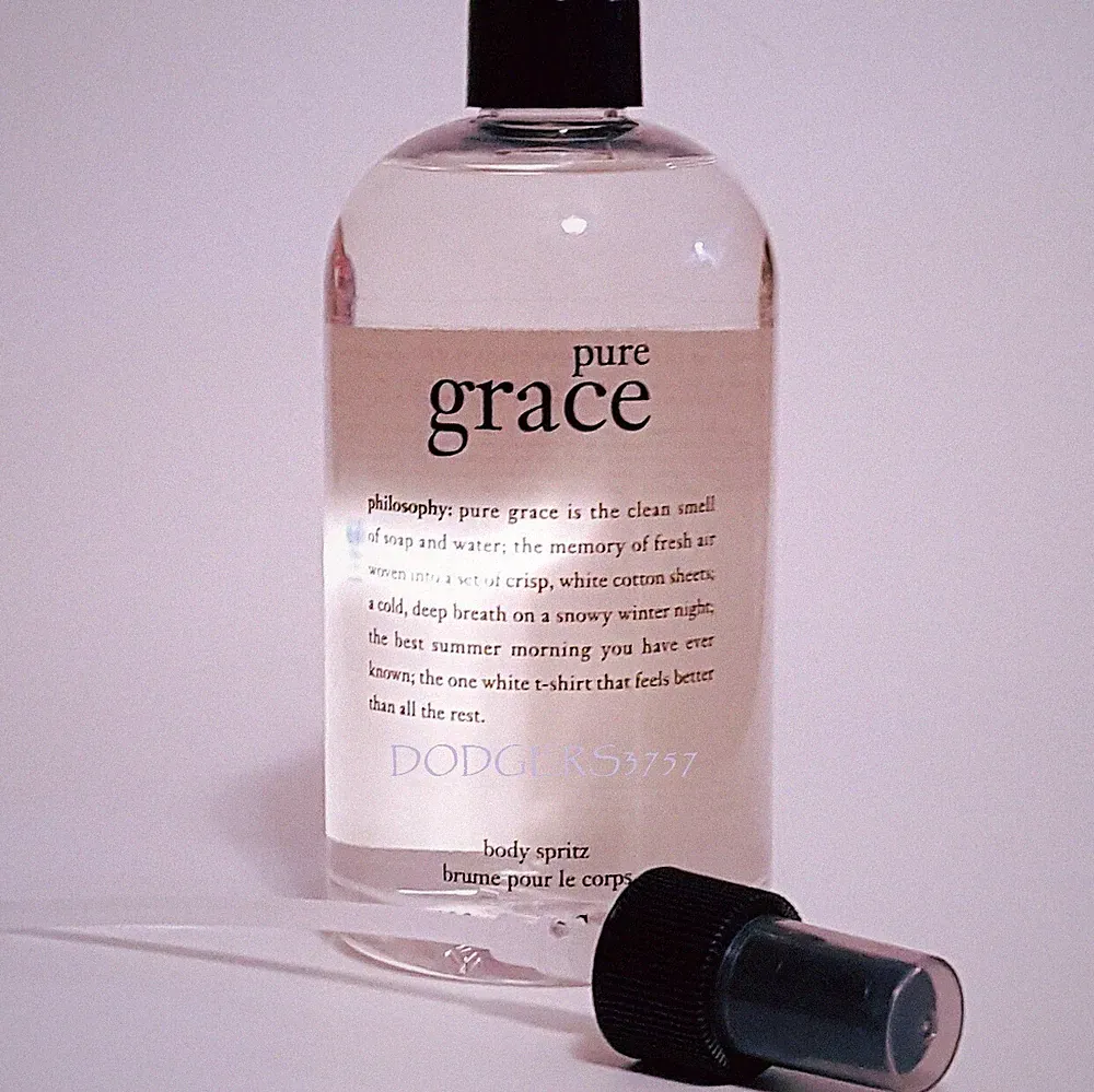 PHILOSOPHY PURE GRACE PERFUMED BODY SPRITZ 16 OZ BRAND NEW- AMAZING!